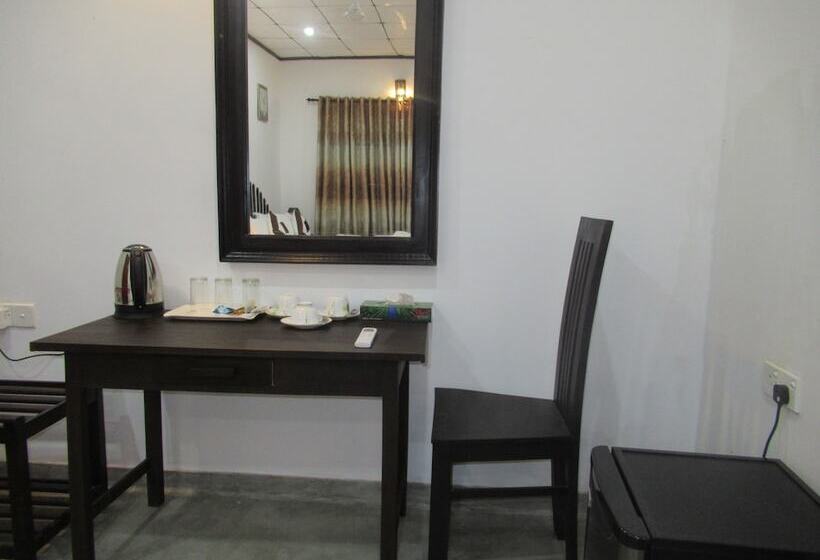 اتاق لوکس, Green Mo Holiday Inn