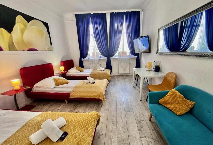 חדר קלאסי לשלושה, Great Polonia świdnica City Center