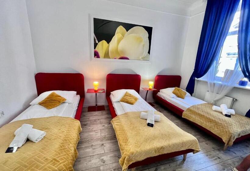 חדר קלאסי לשלושה, Great Polonia świdnica City Center