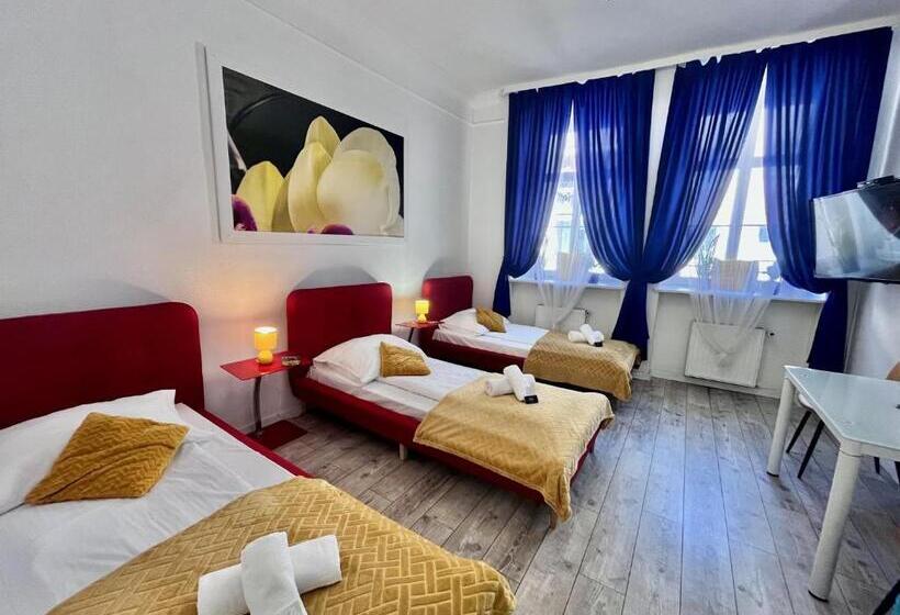 חדר קלאסי לשלושה, Great Polonia świdnica City Center