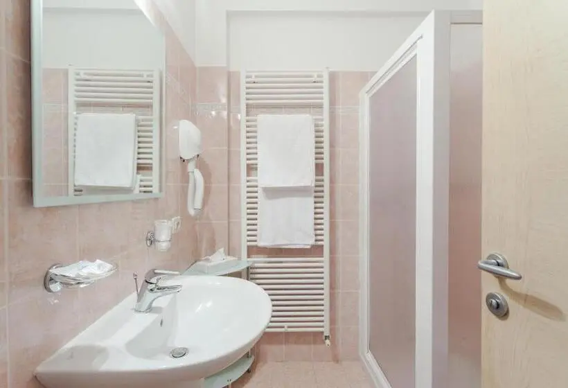 Superior room with lake view, La Gardenia & Villa Oleandra