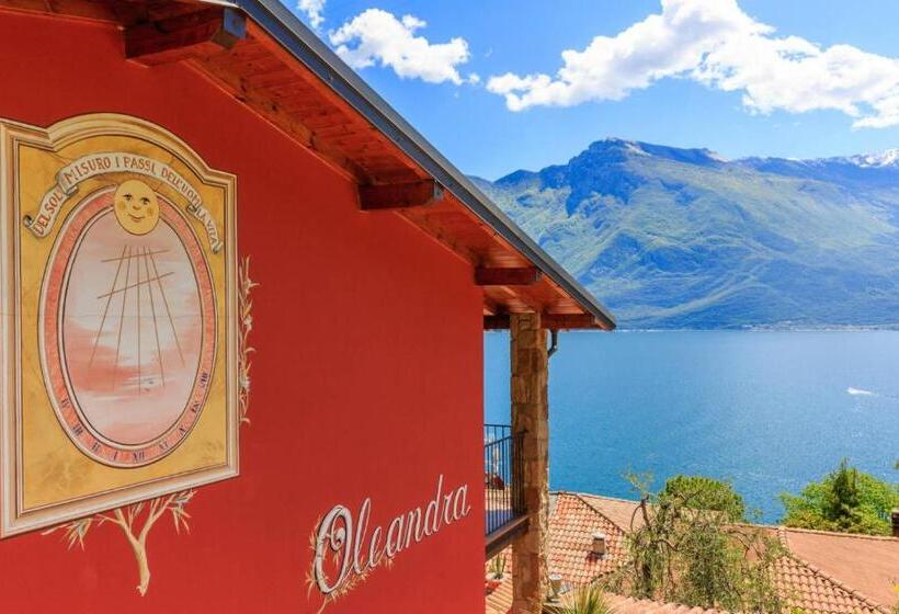 Superior room with lake view, La Gardenia & Villa Oleandra