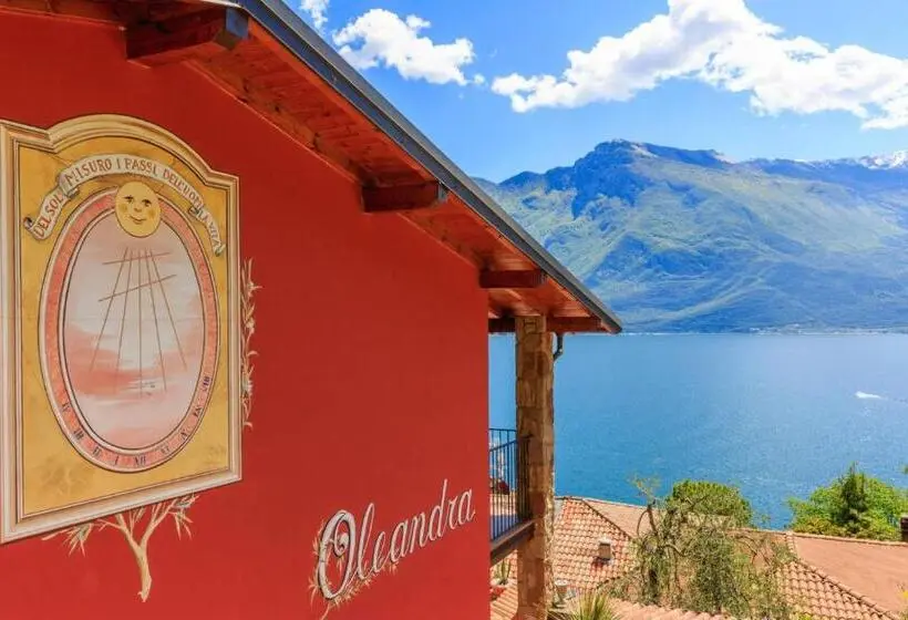 Superior room with lake view, La Gardenia & Villa Oleandra