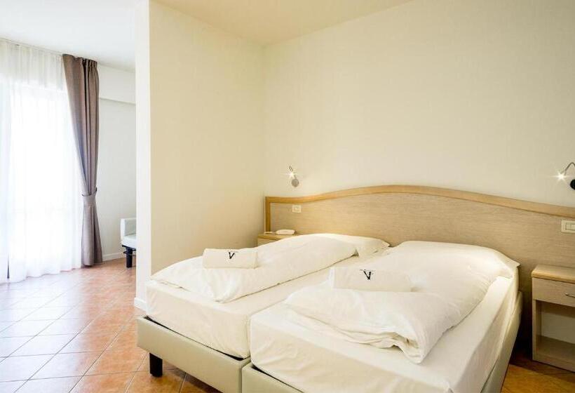 带大床的标准间, La Gardenia & Villa Oleandra