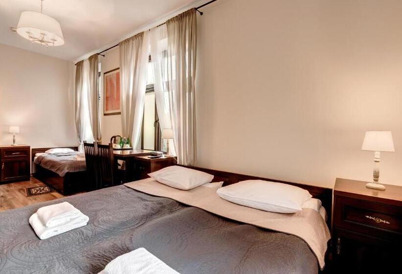 غرفة قياسية ثلاثية, Pensjonat Petite Charlotta