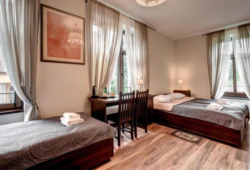 غرفة قياسية ثلاثية, Pensjonat Petite Charlotta