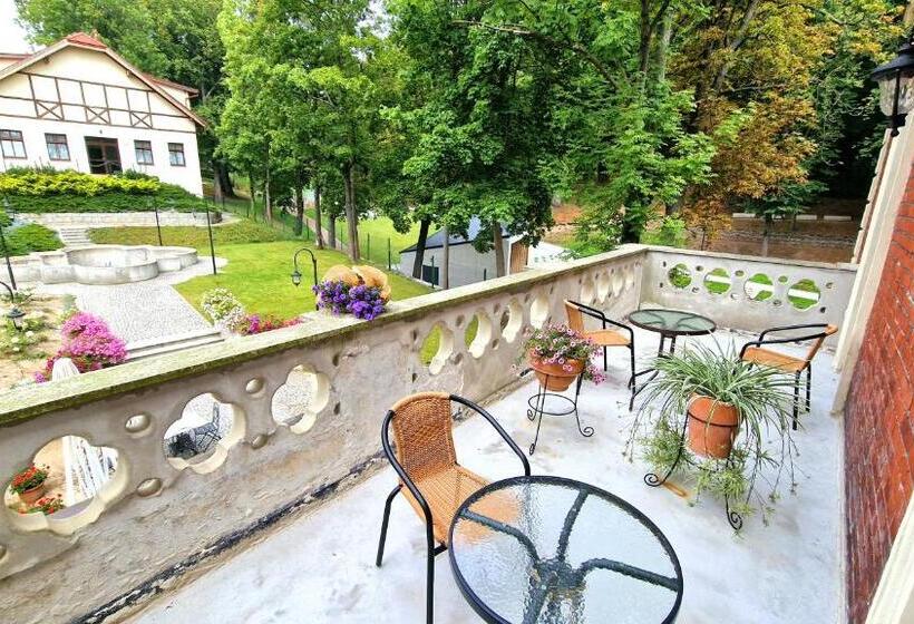 غرفة قياسية ثلاثية, Pensjonat Petite Charlotta