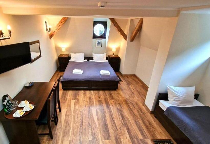 غرفة قياسية ثلاثية, Pensjonat Petite Charlotta