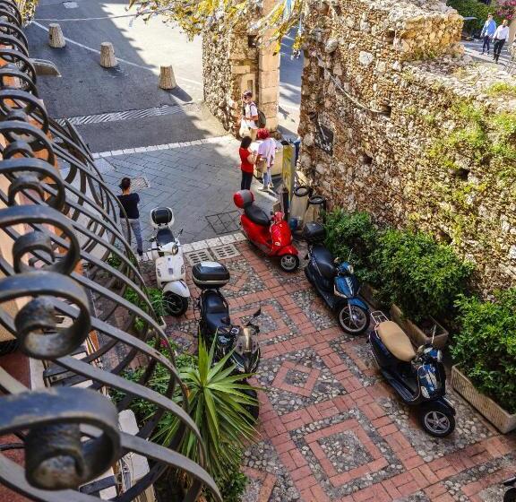 Номер Deluxe, B&b Joan's Heritage