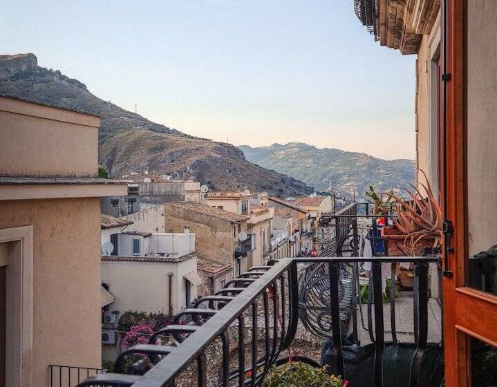 Номер Стандарт, B&b Joan's Heritage