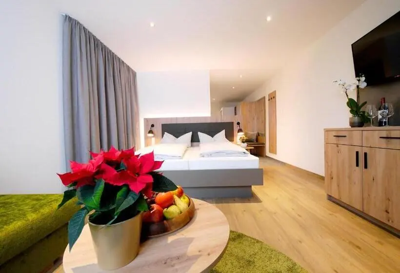 テラス付きジュニアスイート, Berghotel Zollersteighof