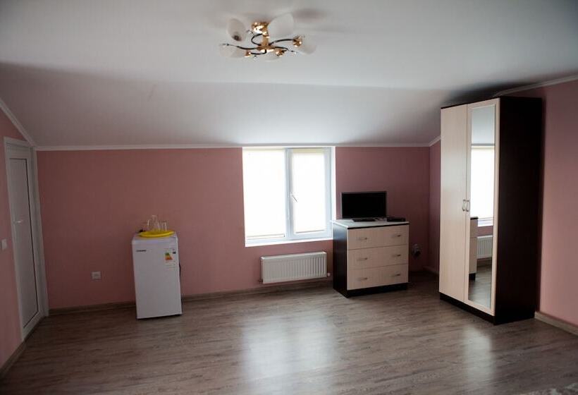 اتاق استاندارد سه نفره, Viamond