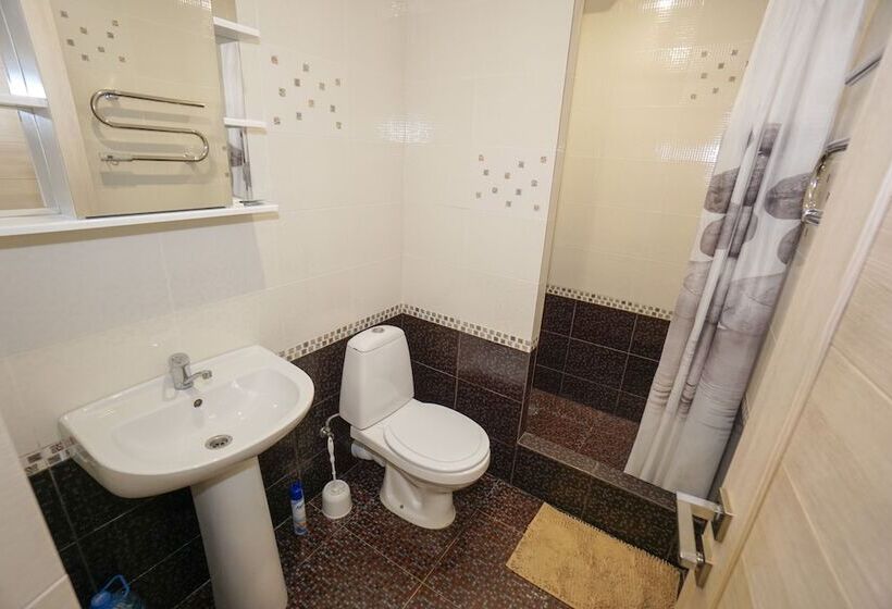 اتاق استاندارد سه تخته با بالکن, Viamond