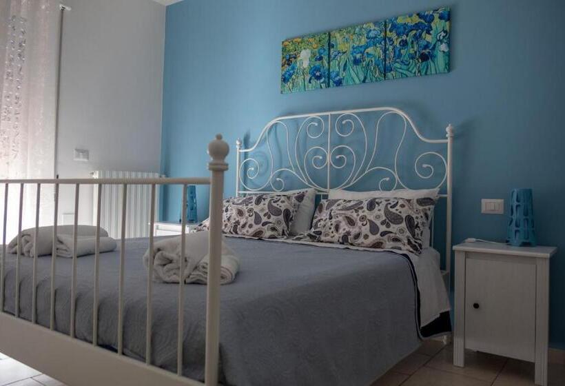اتاق استاندارد, My Room In Trani