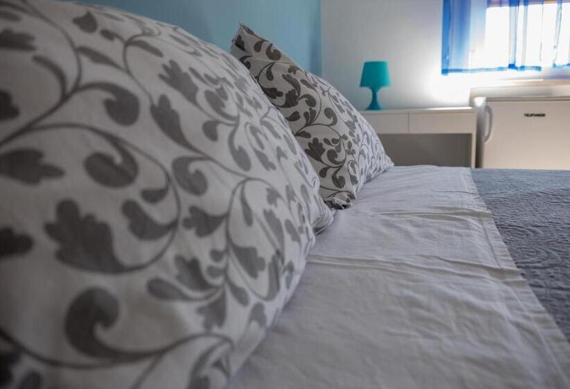 スタンダード４人部屋, My Room In Trani