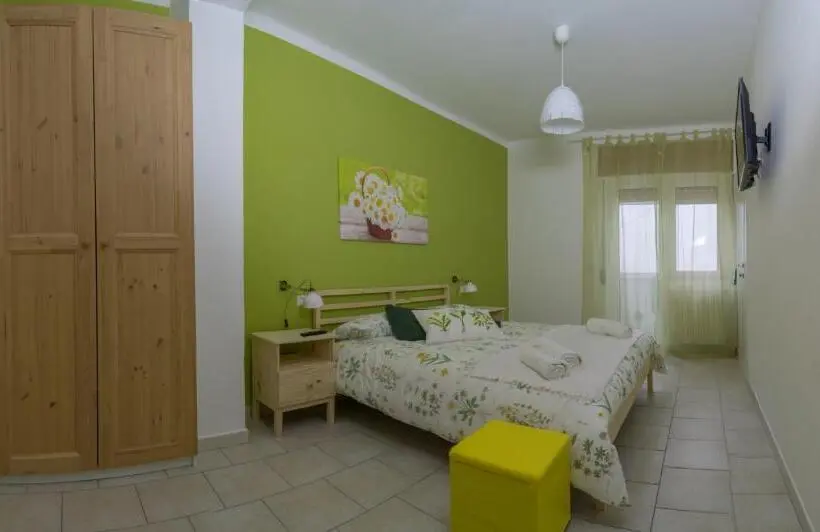 Standard Kolmen Hengen Huone, My Room In Trani