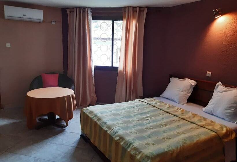 اتاق عادی با تخت دوبل, Hôtel Les Polygones