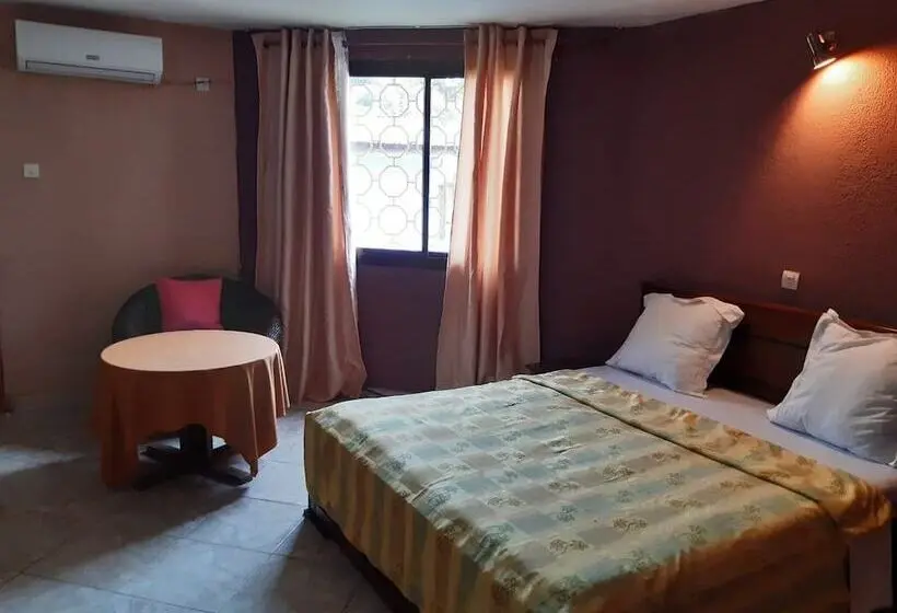 اتاق عادی با تخت دوبل, Hôtel Les Polygones