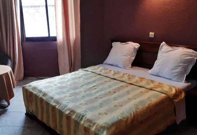 اتاق عادی با تخت دوبل, Hôtel Les Polygones