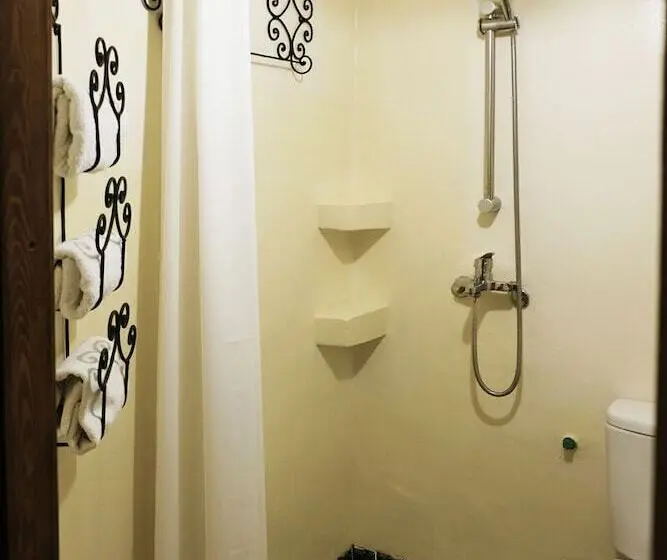 اتاق اکونومی یک تخته, Riad Alassala Fes