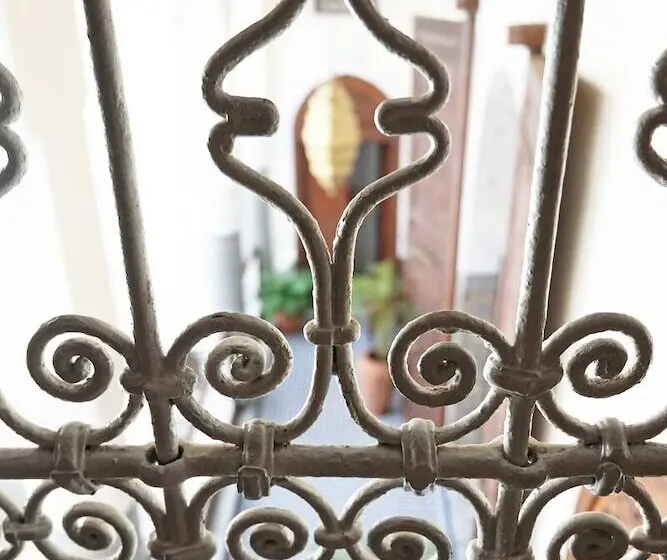 اتاق اکونومی یک تخته, Riad Alassala Fes
