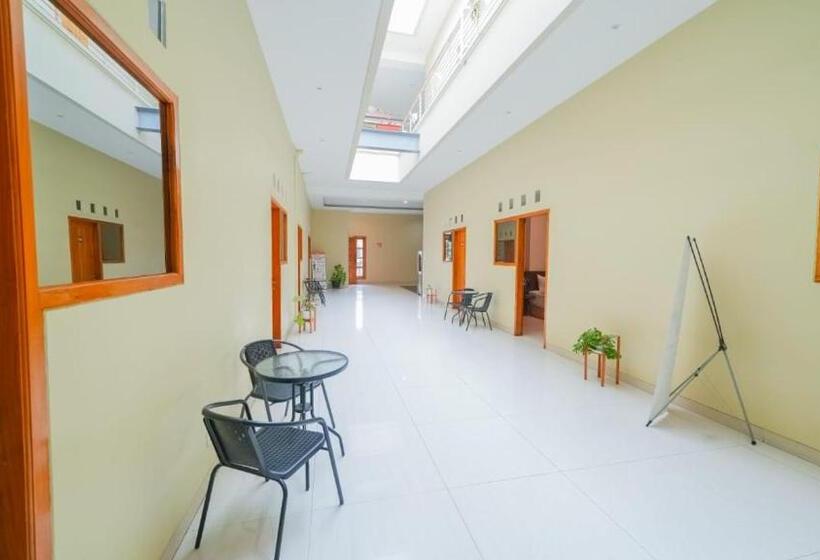 سوییت, Urbanview Darmo Residence Bandung