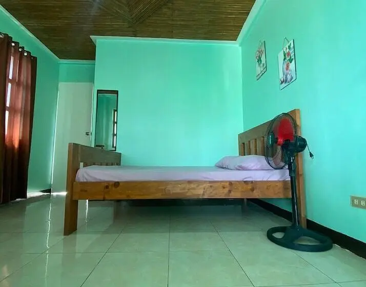 エコノミールーム, Rachel S Bed And Breakfast Near Tagaytay