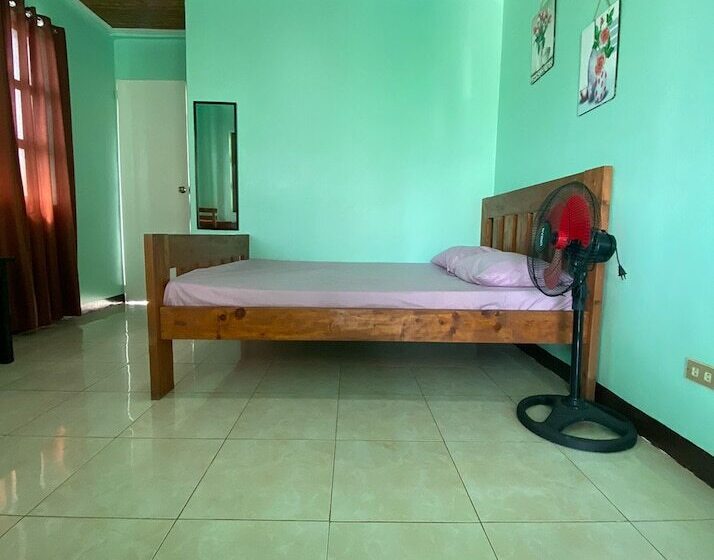 Quarto Economy, Rachel S Bed And Breakfast Near Tagaytay