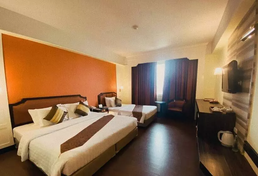 اتاق لوکس, Charoen Thani Hotel, Khon Kaen