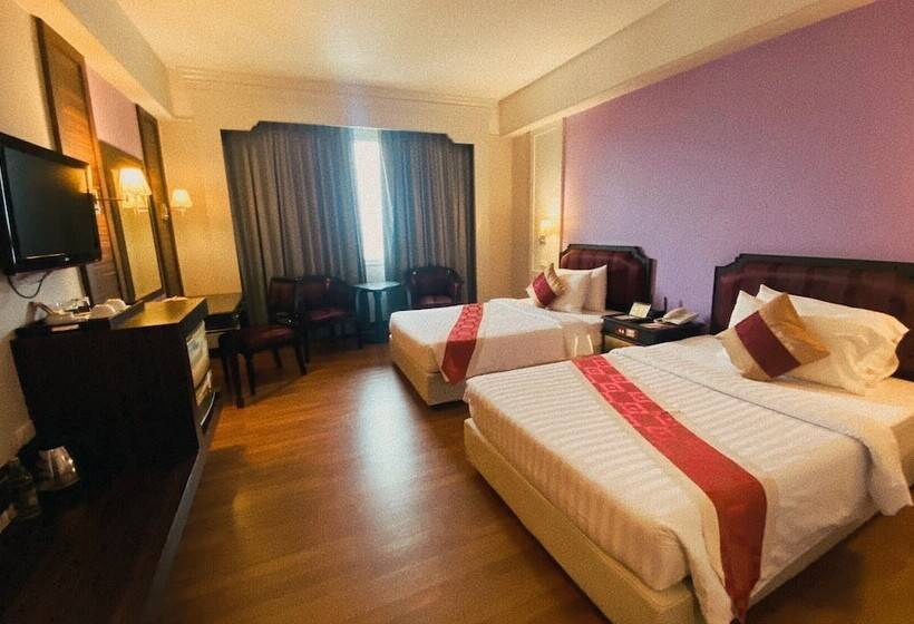 Номер Deluxe, Charoen Thani Hotel, Khon Kaen
