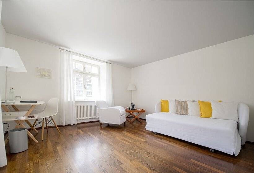 Полулюкс, Gast Und Kulturhaus Der Teufelhof Basel