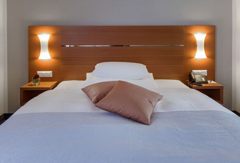 经济房, La Palma Au Lac