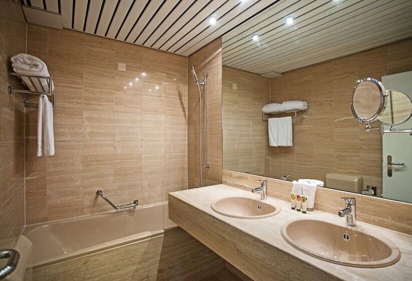 带河湖景观的轻年套房, La Palma Au Lac