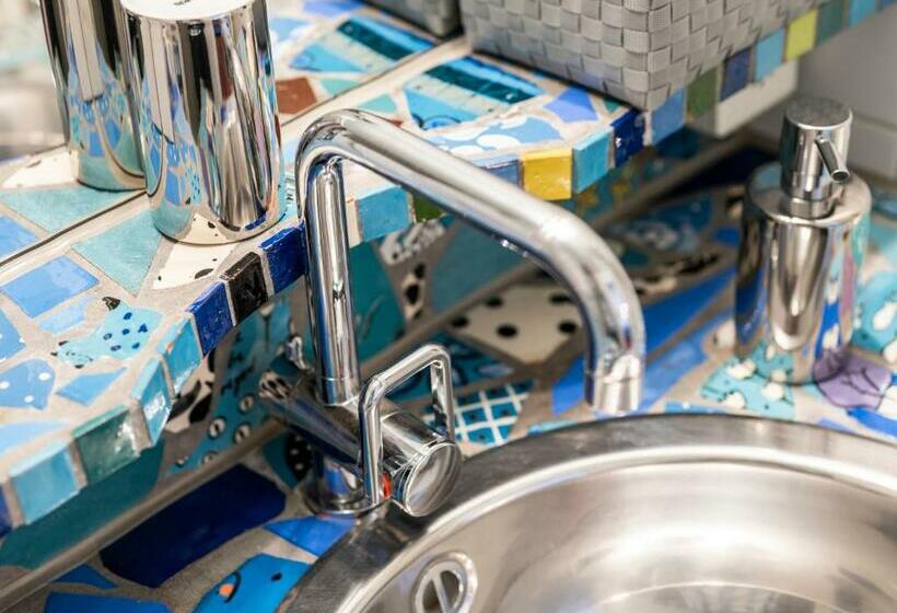 标准单人间, Rebstock