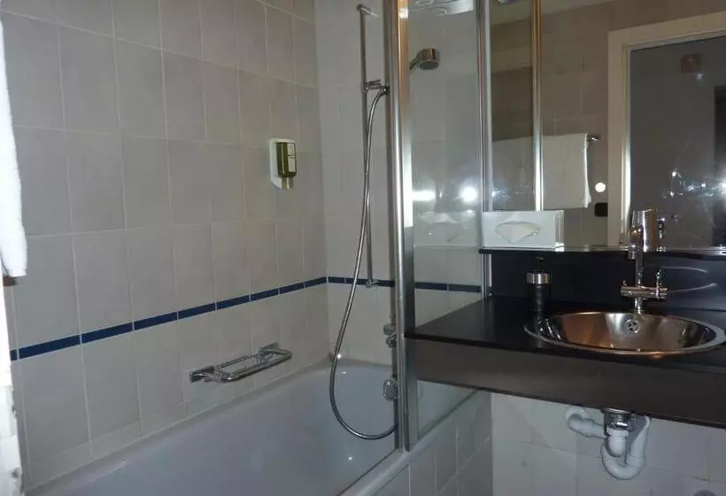 2 Bedrooms Apartment Lake View, Rebstock