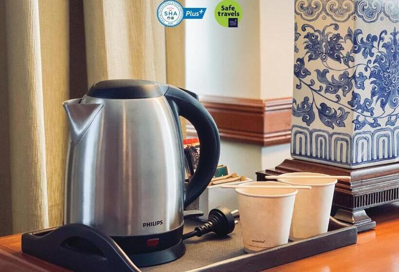 سوییت, Royal Phuket City Hotel Sha Extra Plus