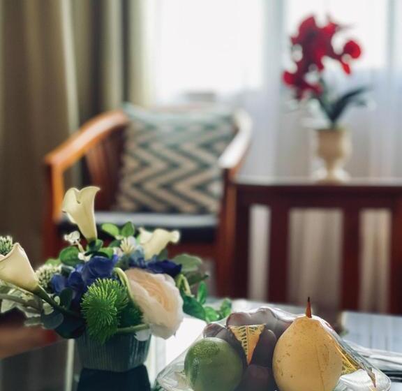 سوییت, Royal Phuket City Hotel Sha Extra Plus