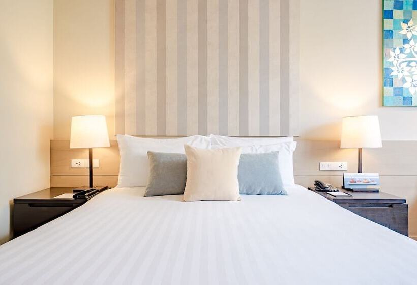 Номер Superior, Impiana Beach Front Resort Chaweng Noi, Koh Samui