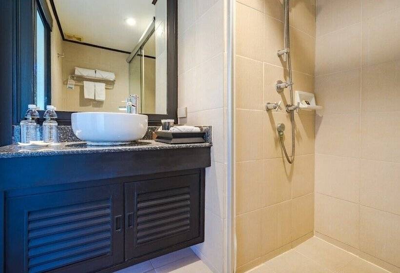 Хижина Superior, Impiana Beach Front Resort Chaweng Noi, Koh Samui