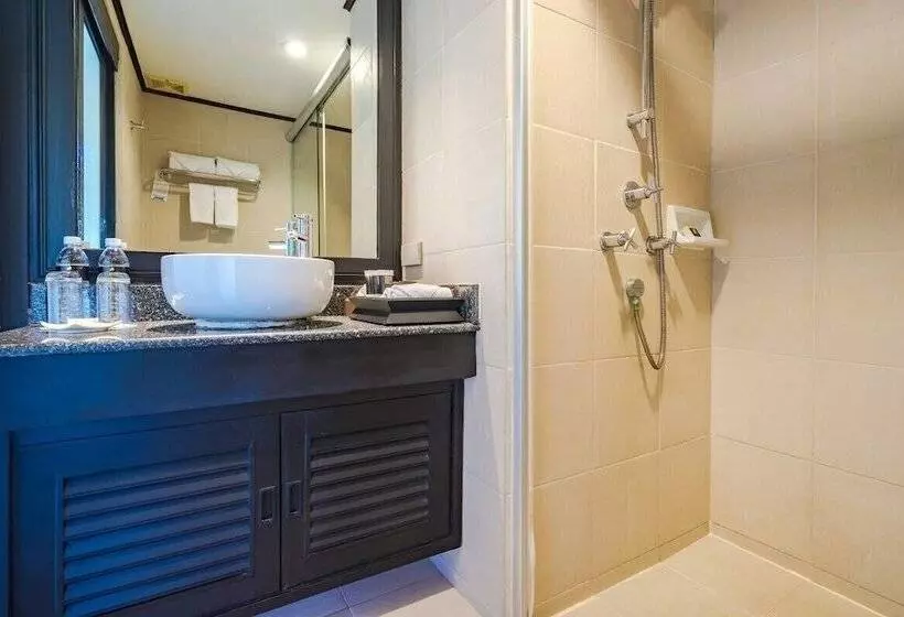 کلبه سوپریور, Impiana Beach Front Resort Chaweng Noi, Koh Samui