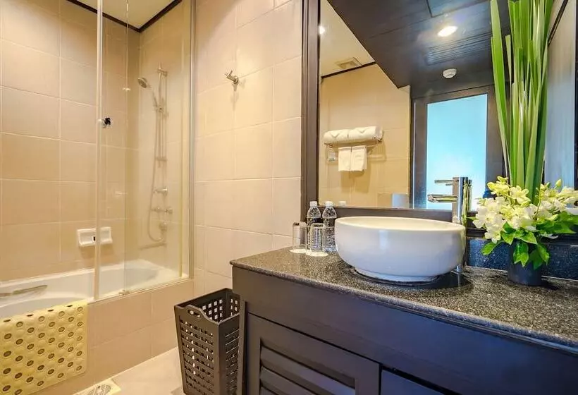 کلبه سوپریور, Impiana Beach Front Resort Chaweng Noi, Koh Samui