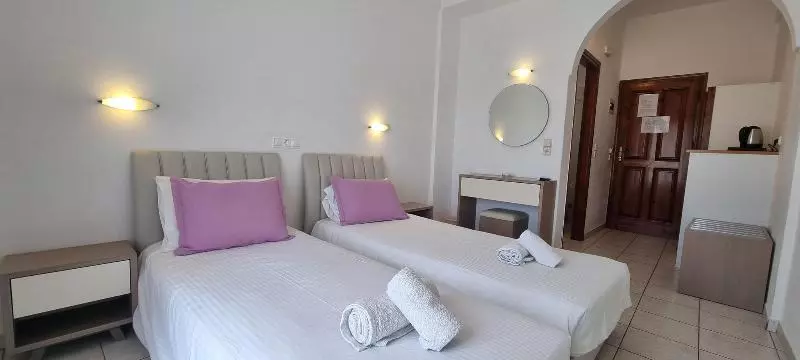 اتاق سوپریور با چشم‌انداز دریا, Impiana Beach Front Resort Chaweng Noi, Koh Samui