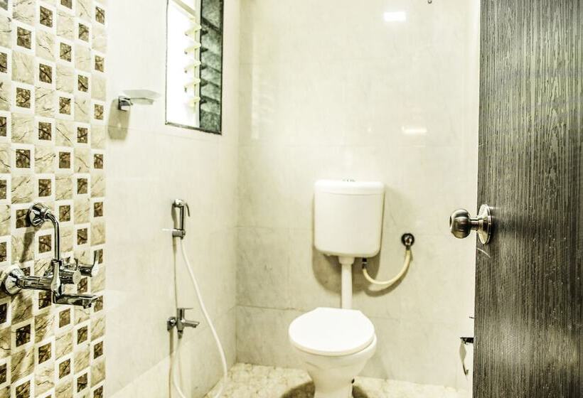 غرفة ديلوكس, Treebo Diamond Residency   Ddpk Inn