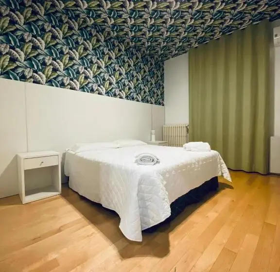 اتاق خانوادگی با چشم‌انداز باغ, B&b 1951