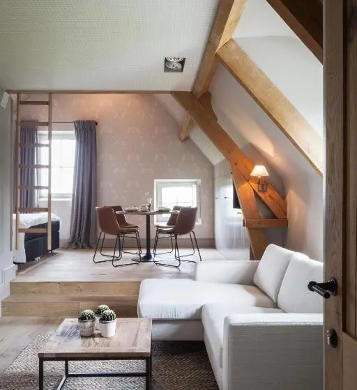 デラックススタジオ, B&b De Lievde