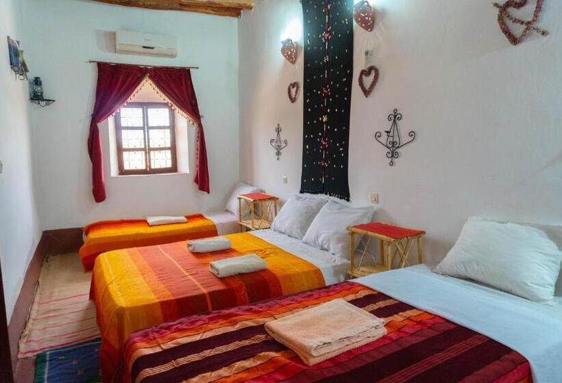 غرفة قياسية ثلاثية, Kasbah La Datte D Or