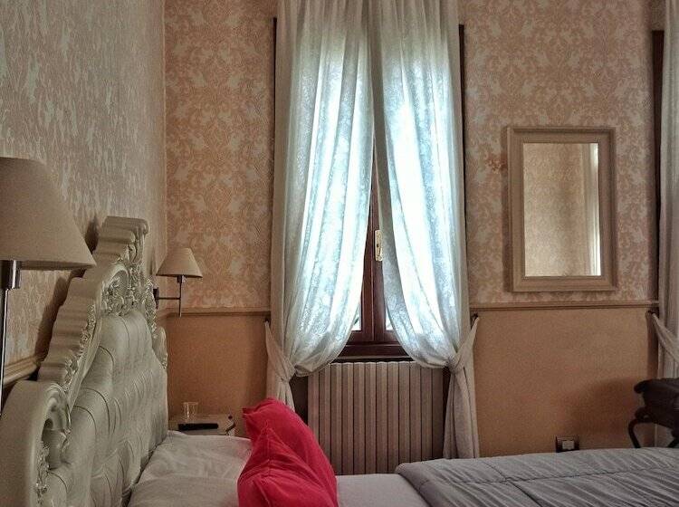 Люкс Комфорт, Relais Toti Beb Bed E Breakfast