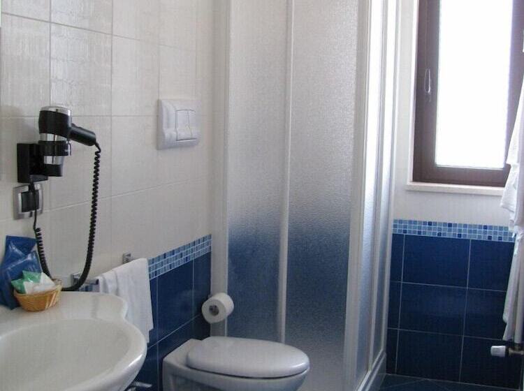 اتاق استاندارد یک نفره, Albergo Roma