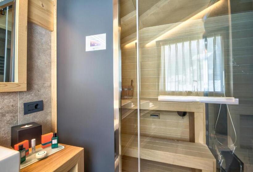 Люкс Повышенной Комфортности, Dolomiti Lodge Alverà