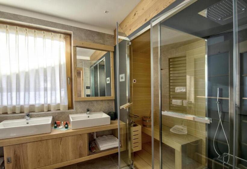 Полулюкс Одноместный с Террасой, Dolomiti Lodge Alverà